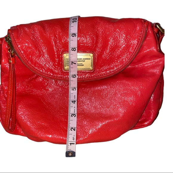 Marc Jacobs Q Crossbody Patent Coral Vibrant Bag Adjustable Strap Convertible - Picture 6 of 12